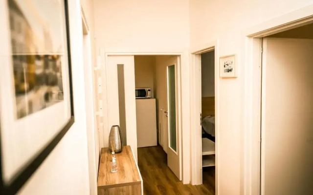 Hostly - Nicole Apartment Pontedera - 2BR in Full Center