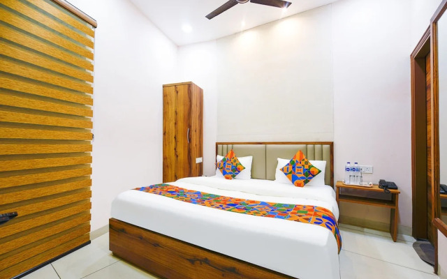 FabHotel K9 Orbit