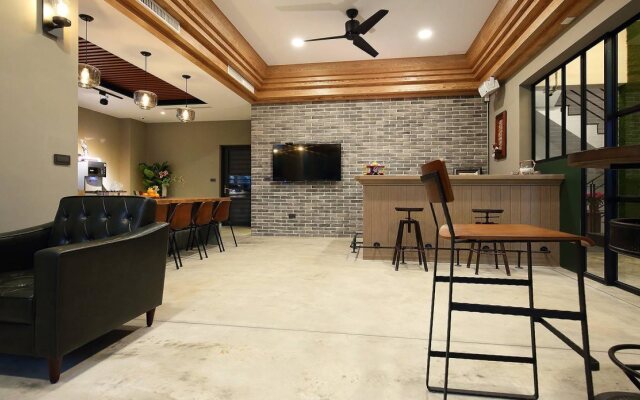 Midori Hostel