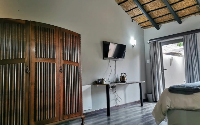 Aerotropolis Guest Lodge