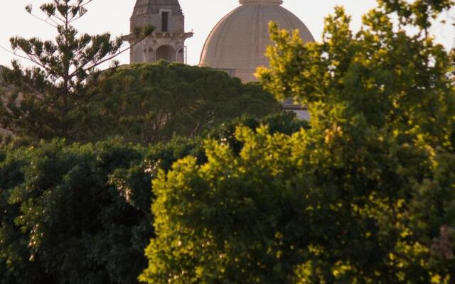 Alexander Art Nouveau Suites