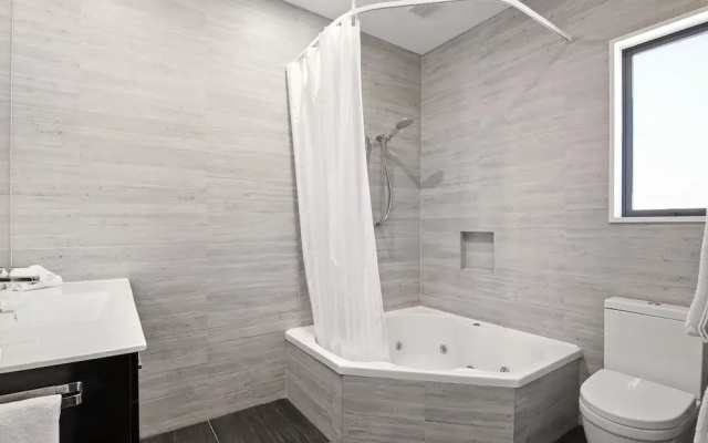 Grand Suites Murchison