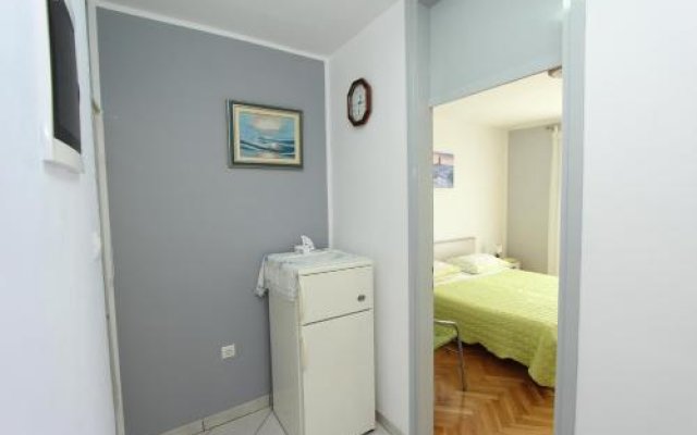Room Violeta