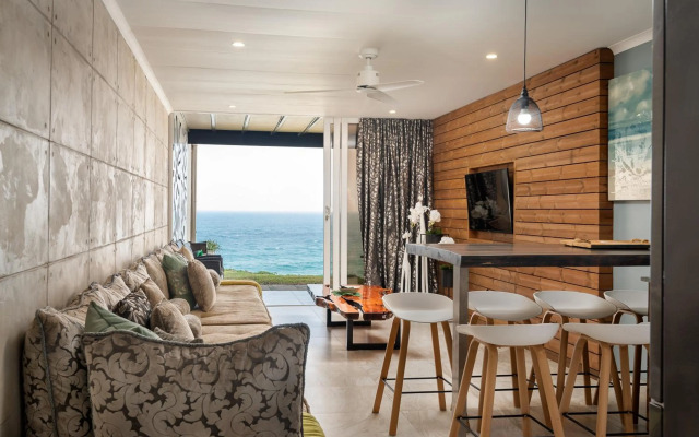 Sea front designer apartment