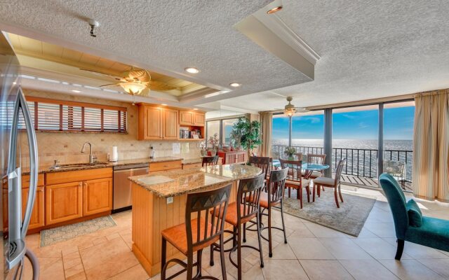 Trillium 4A Beach Front Condo With Private Balcony/amazing Views