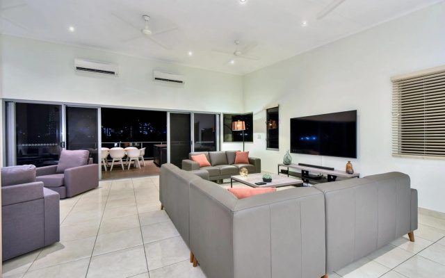 Luxury Darwin City Lights Jacuzzi Central Location Large House New Furnishings – Guest Rooms – Darwin