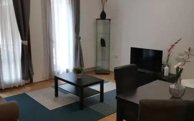 HI Downtown Apartment K9