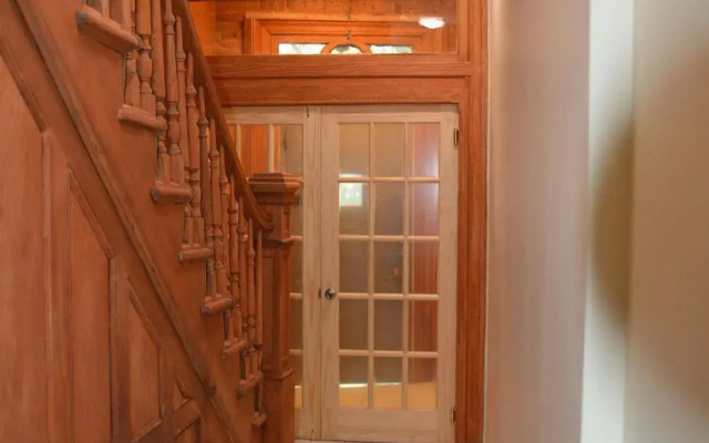 The Topping Three-Bedroom Apartment