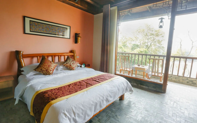 Yangshuo River Lodge