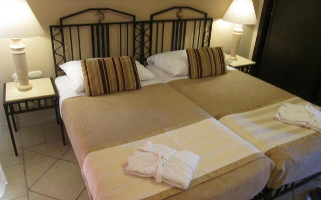 JAZ Neo Ivory Hotel