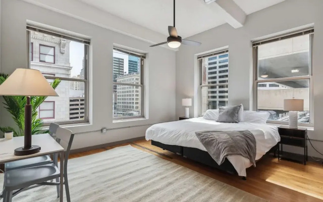 Spacious 2BR Downtown Retreat