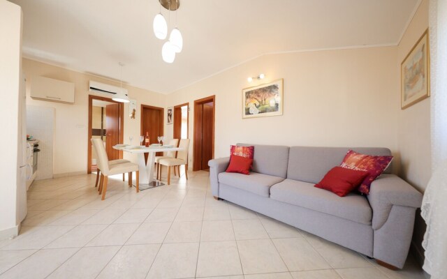Apartments 150m from beach with parking