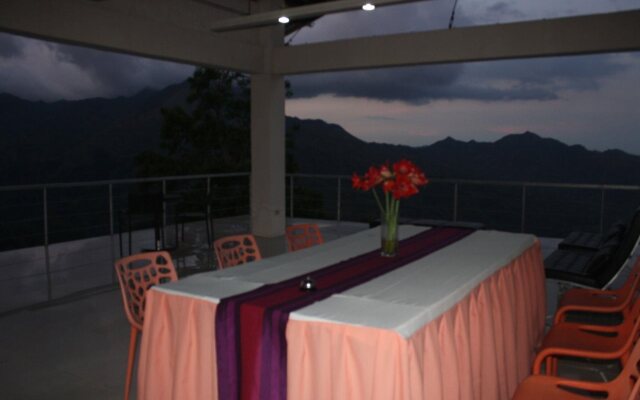 Pineridge Bucari Mountain Resort