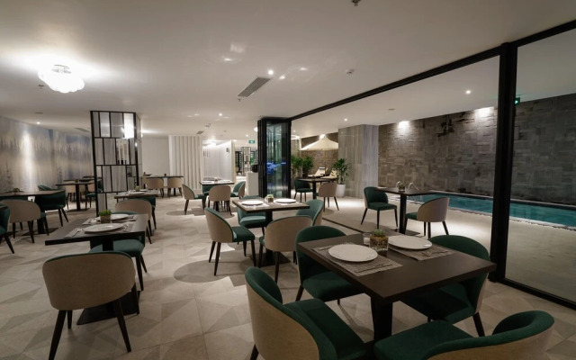 Satya Da Nang Hotel Han Market