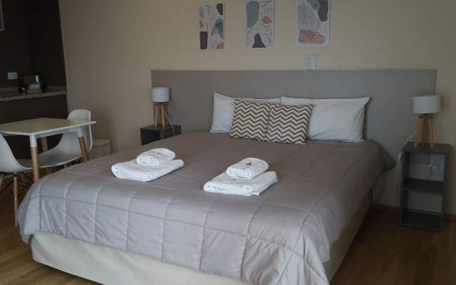 Apart Hotel Quijote by DOT Suites