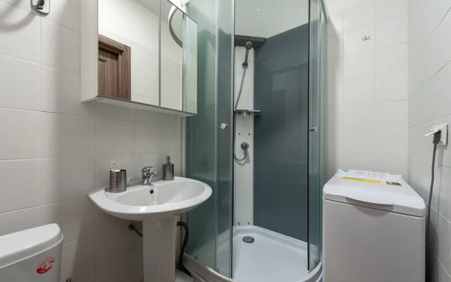 Apart House on Malysheva str., 42 a