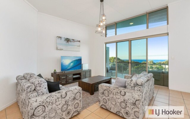 Exclusive Ocean View Penthouse On Marine Parade