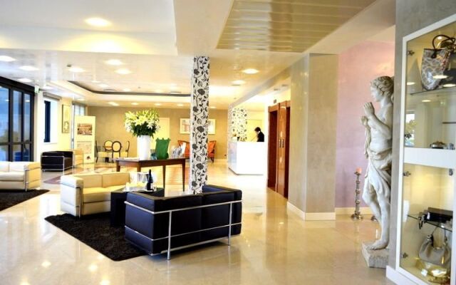 Omnia Hotel Noventa