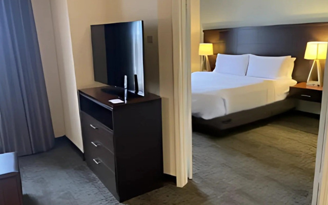 Staybridge Suites Chicago-Oakbrook Terrace by IHG