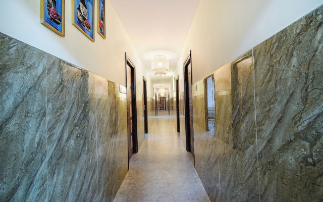 Fabhotel Elite Inn