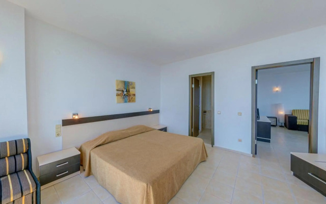 Sunrise Hotel