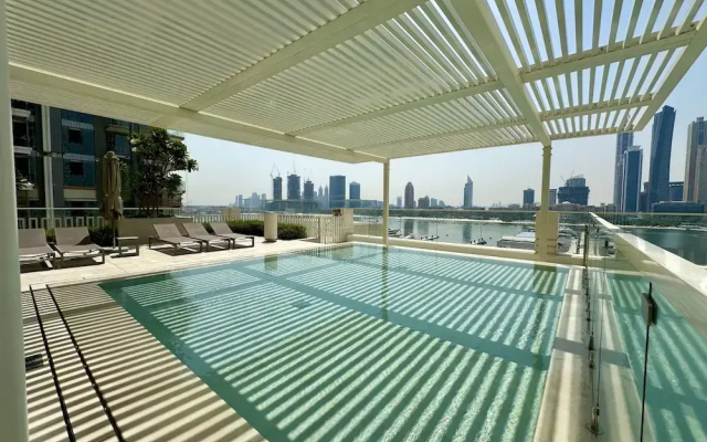 Serene 1BR w Private Palm View Balcony