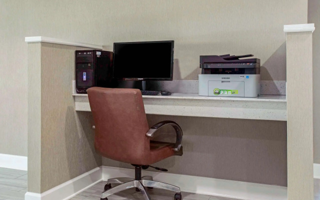 Quality Inn & Suites University Area