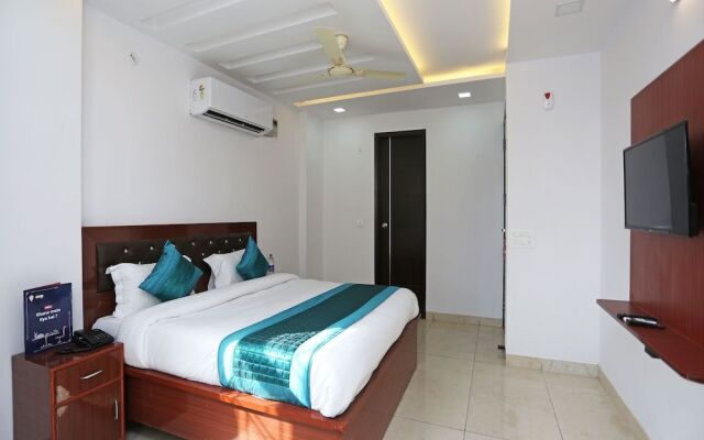 OYO 14384 Luxury residency