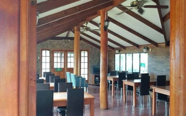 Hostal Akapu