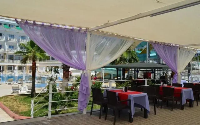Orcas Imperial Palace