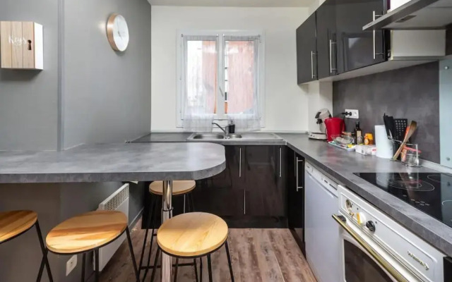 Duplex Cosy Et Contemporain Avec Parking Prive