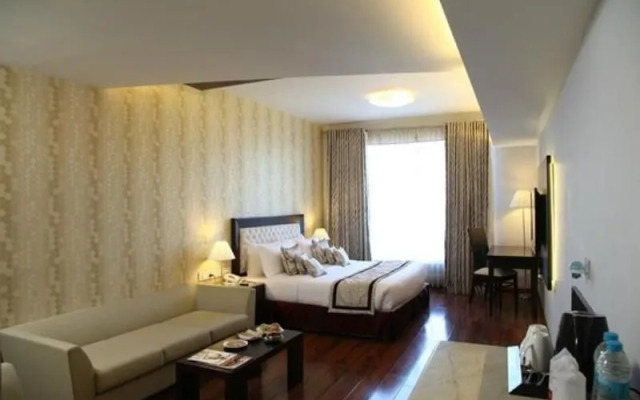 Tree House Hotel Gurgaon