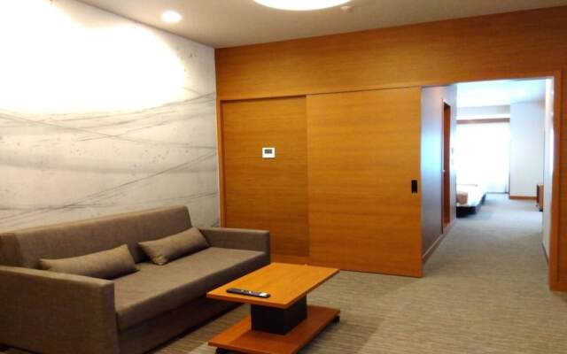 Odysis Suites Osaka Airport Hotel