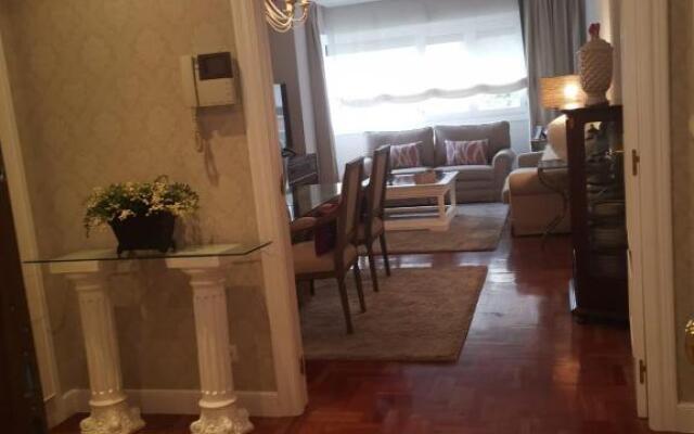 Habitación con baño privado en Bilbao