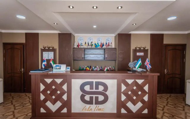 Lake House Resort hotel