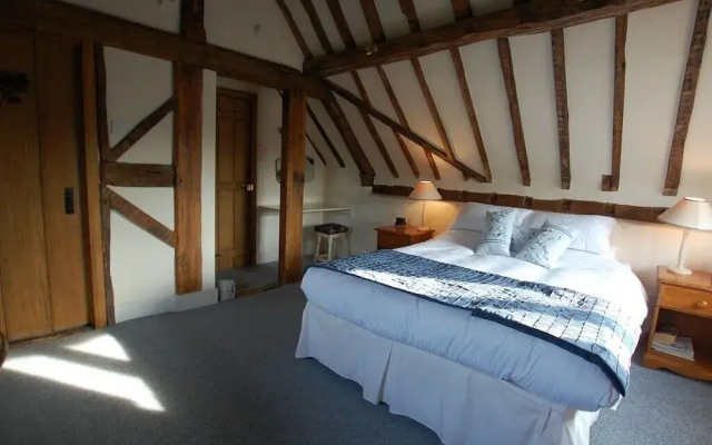 Falcon Inn
