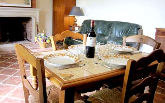 Property With 2 Bedrooms in Pierrefitte-en-auge, With Wonderful Lake V