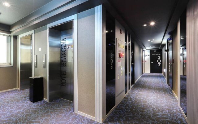 Shangria Hotel