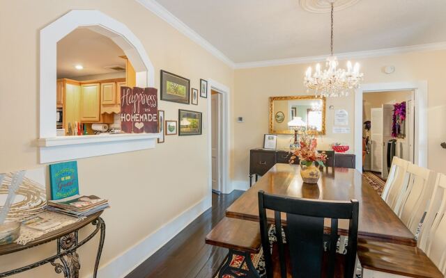 The Wayward Traveler's Inn