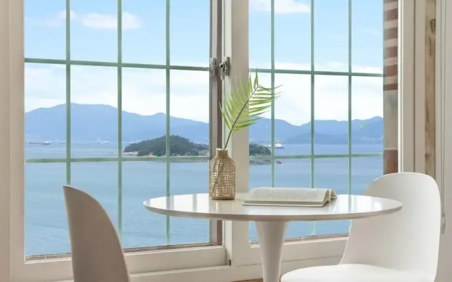 Yeosu Dulggot Pension