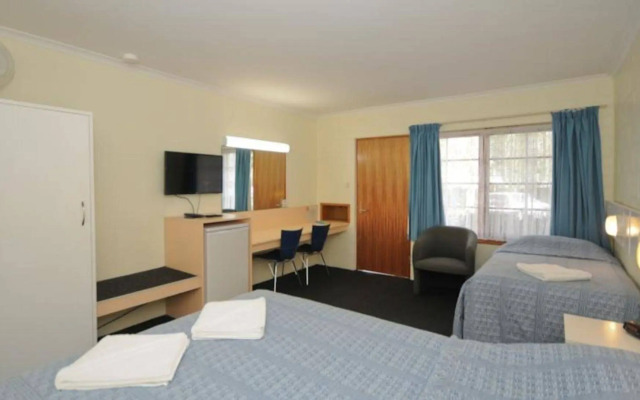 Martin Cash Motel