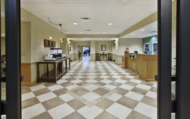 Hampton Inn & Suites Plattsburgh