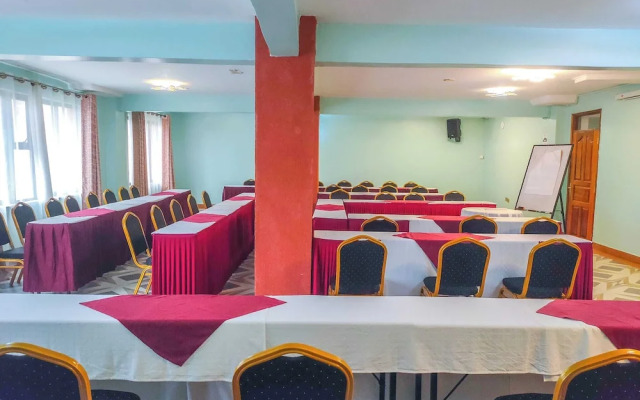 Breeze Hotel Nyahururu