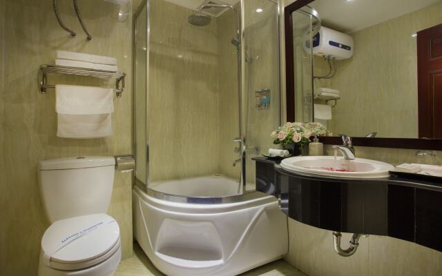 Golden Lotus Legend Hotel