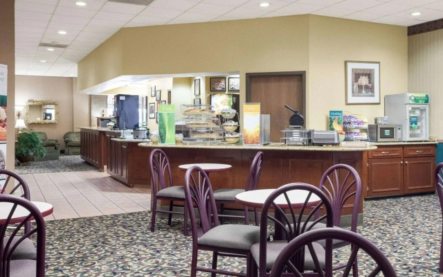 Quality Inn Columbus, MS