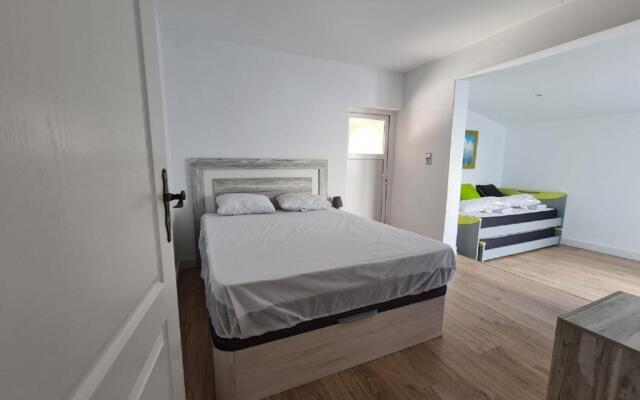 389-villa de standing con piscina privada