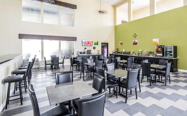 Quality Inn & Suites