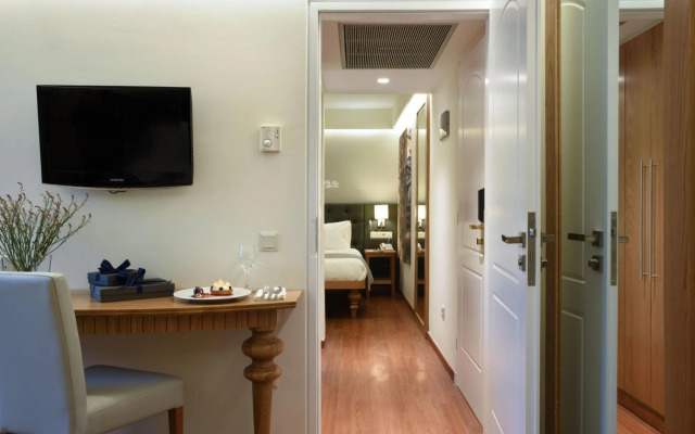 Titania Hotel