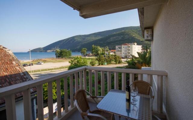Apartmani Mina