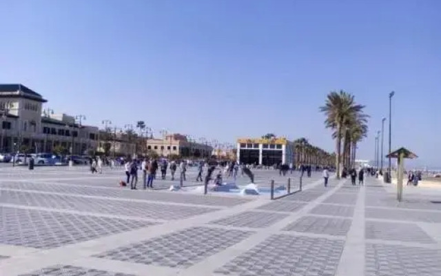 Holiday Apartments Malvarrosa Beach